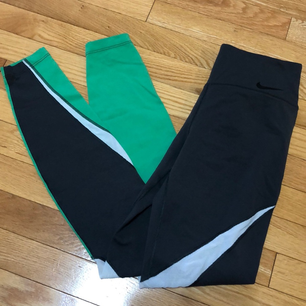 Nike Dri-Fit Leggings - Size Small